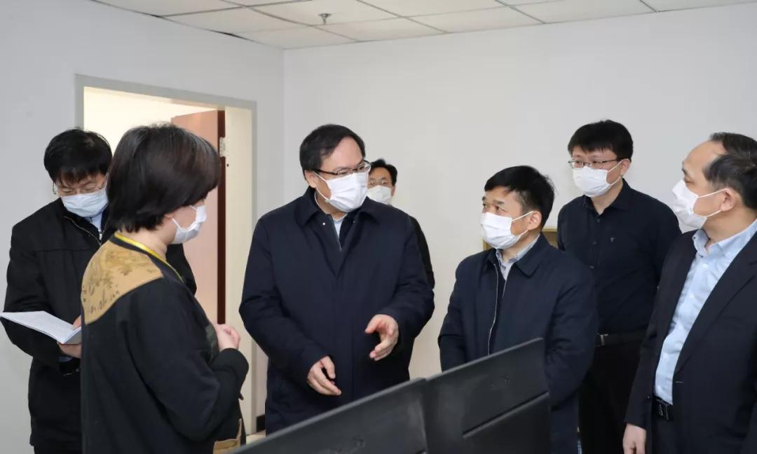 楊金成到七院、七一四所檢查指導(dǎo)疫情防控和復(fù)工復(fù)產(chǎn)工作